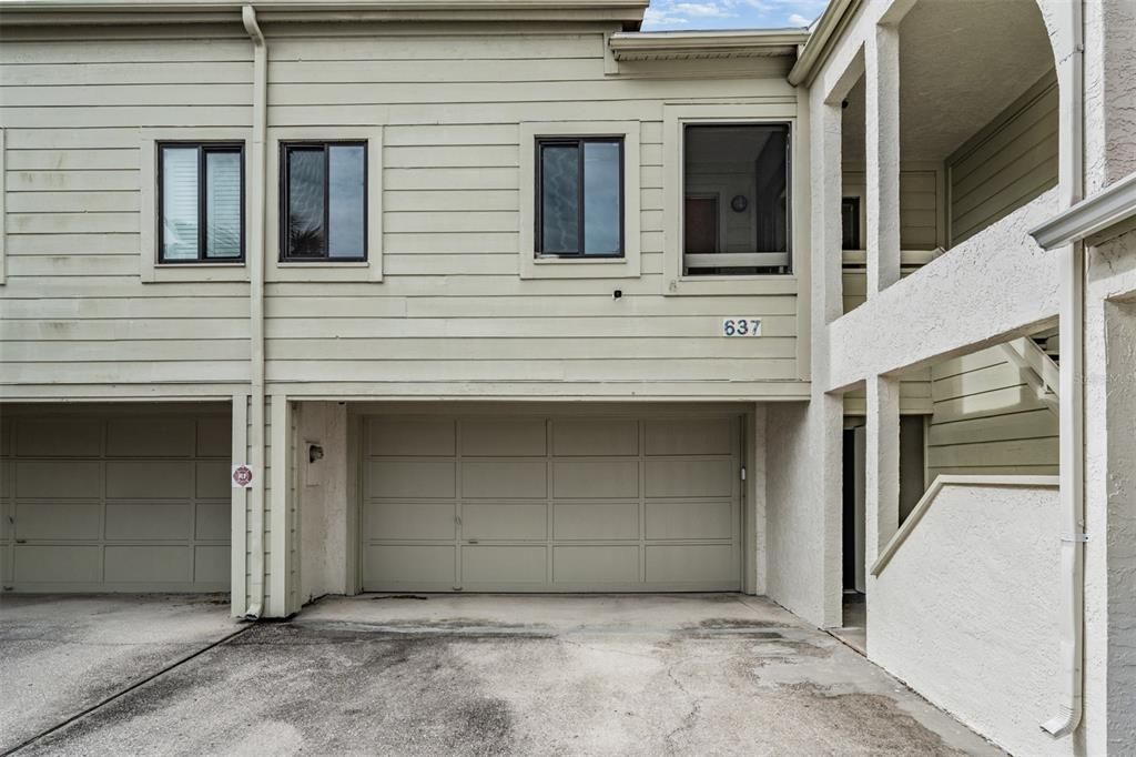 For Rent: $2,750 (2 beds, 2 baths, 1107 Square Feet)