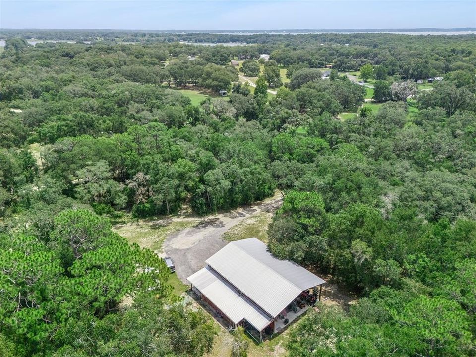 待售: $429,000 (10.72 acres)