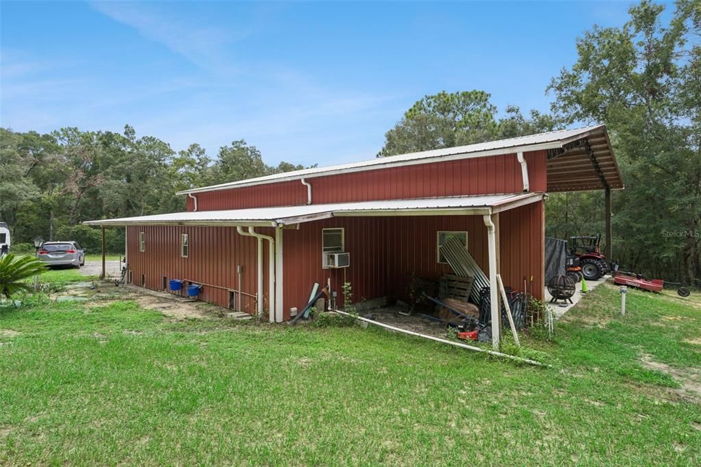 待售: $429,000 (10.72 acres)
