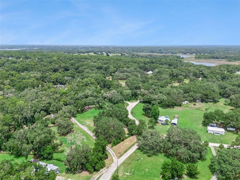待售: $429,000 (10.72 acres)