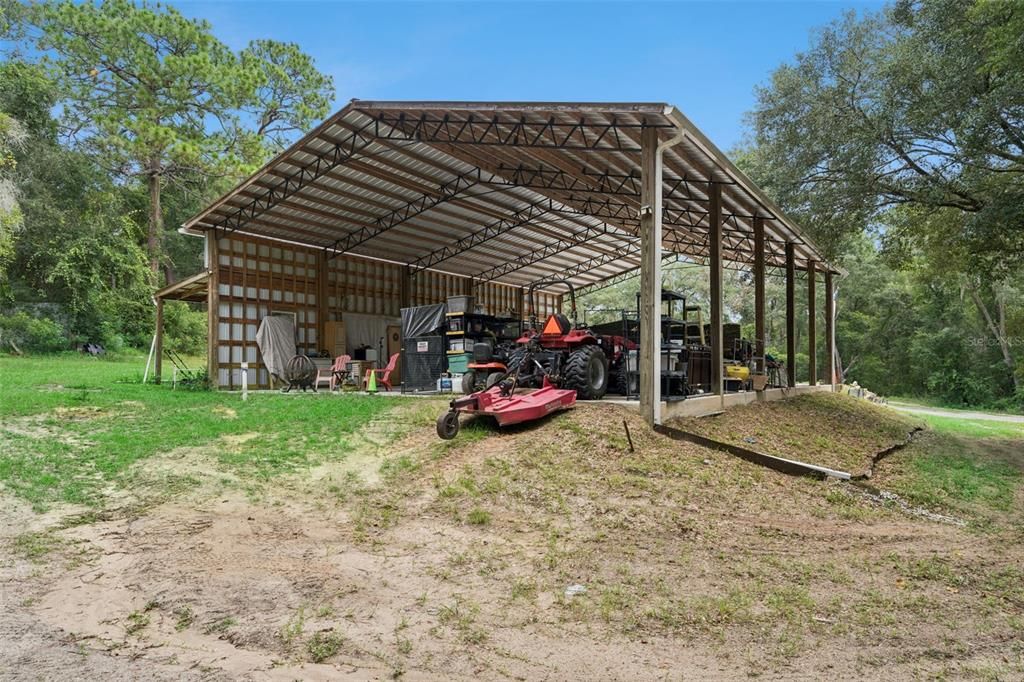 待售: $429,000 (10.72 acres)