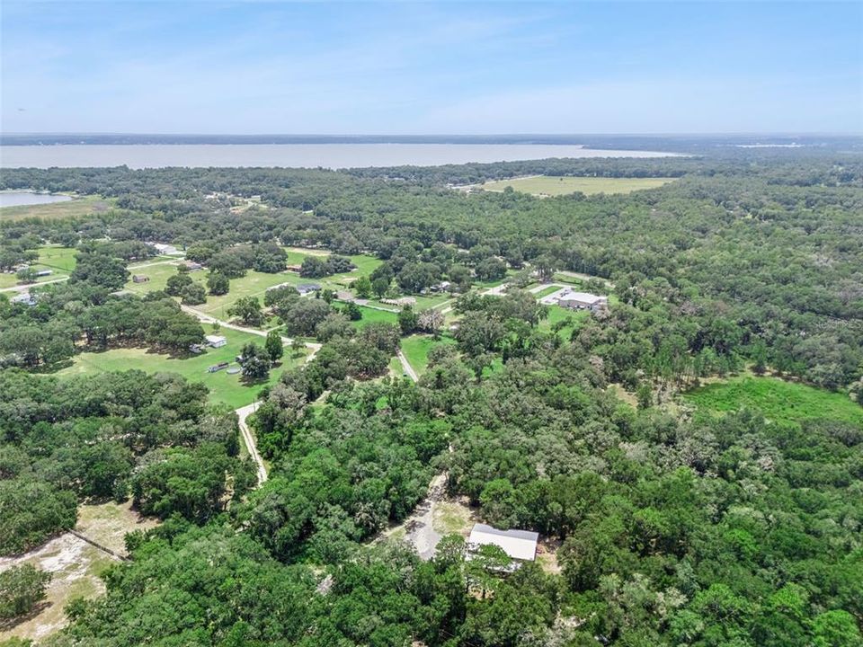 待售: $429,000 (10.72 acres)