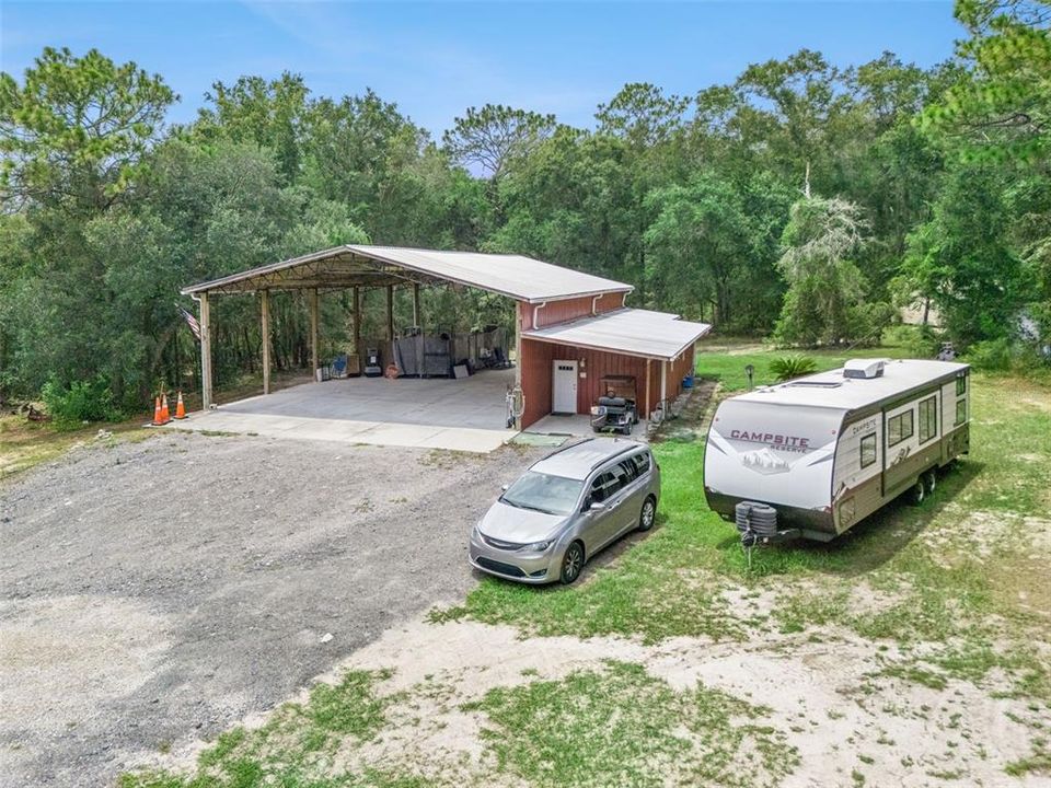 待售: $429,000 (10.72 acres)