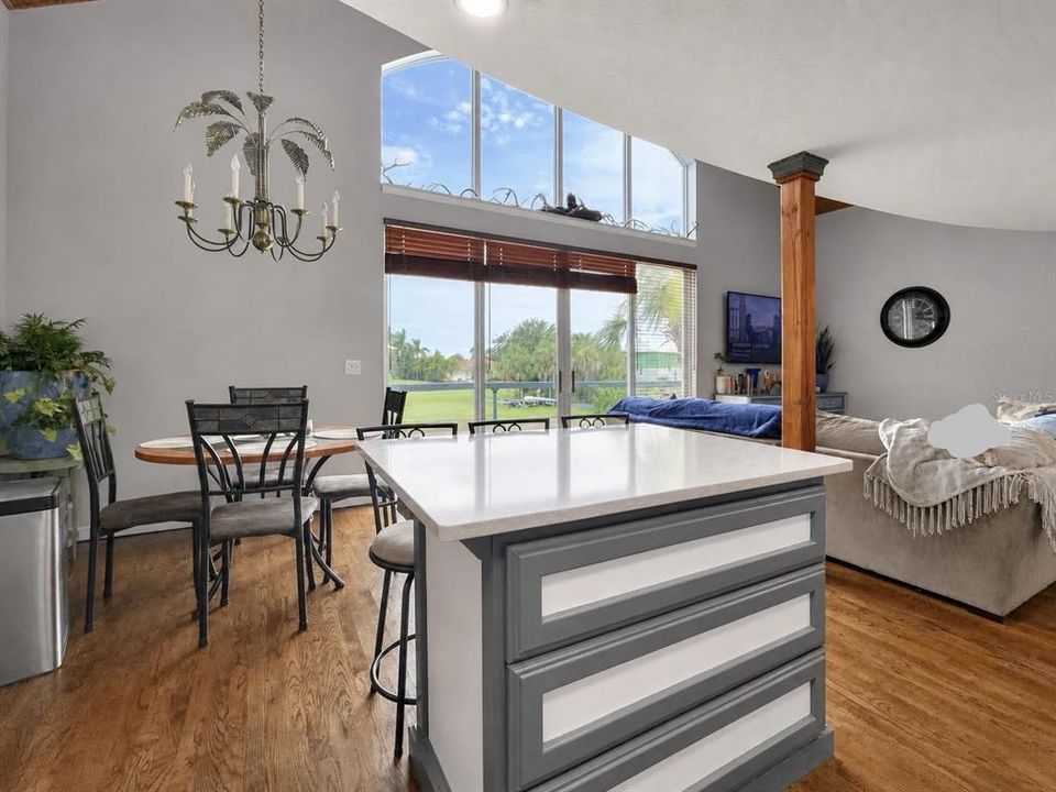 For Sale: $579,900 (2 beds, 2 baths, 1512 Square Feet)