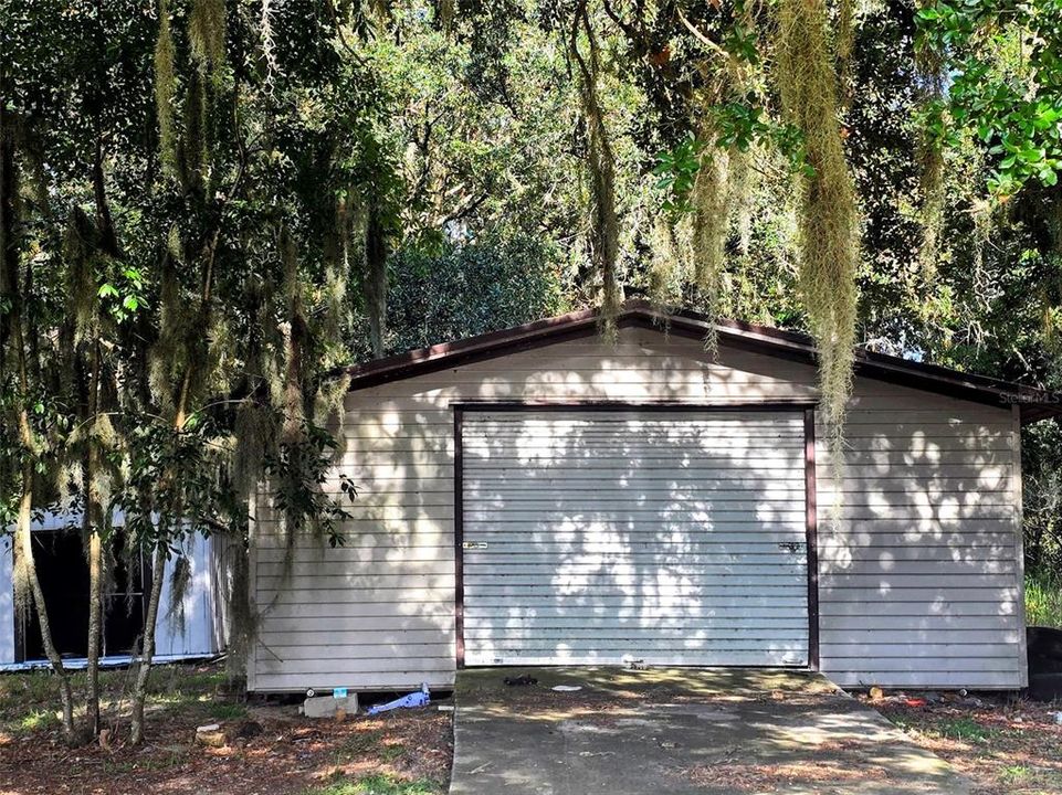 For Sale: $425,000 (5 beds, 3 baths, 2943 Square Feet)