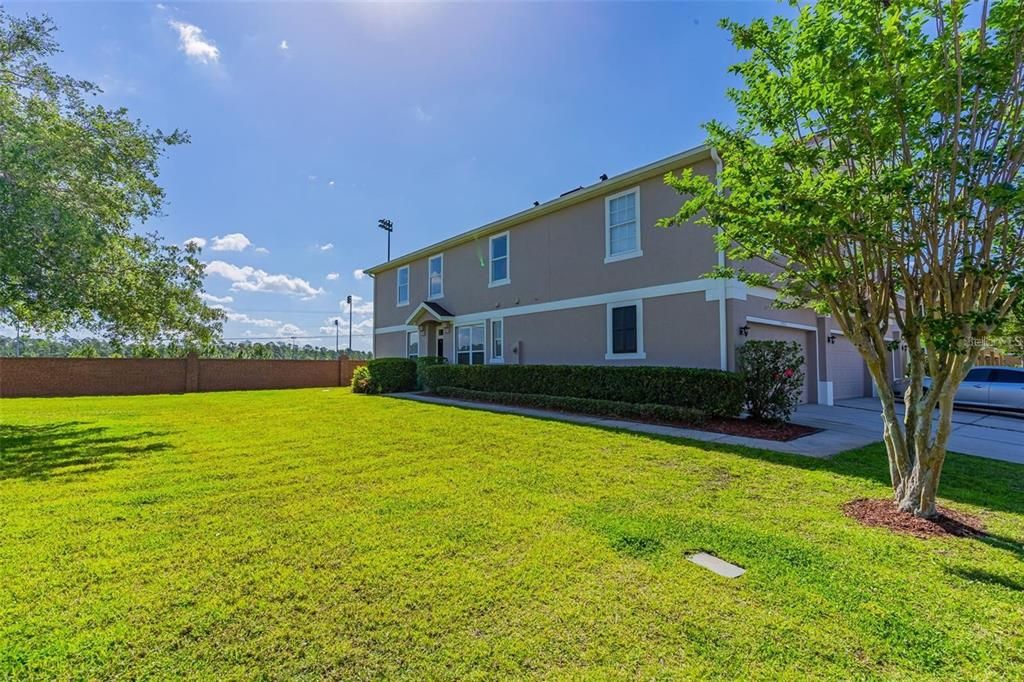 For Rent: $2,350 (3 beds, 2 baths, 1780 Square Feet)