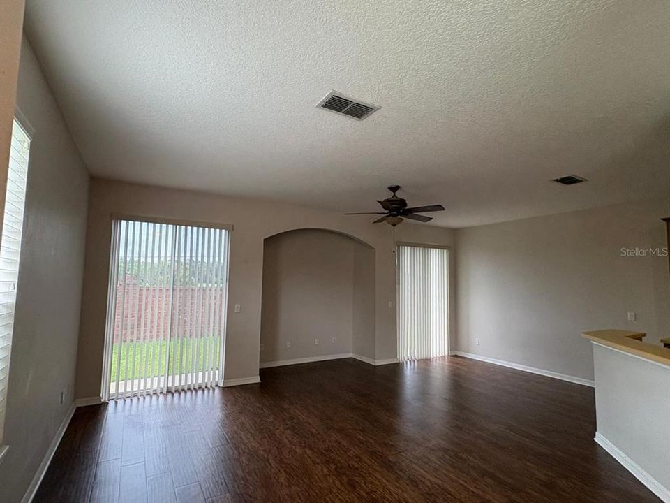 For Rent: $2,350 (3 beds, 2 baths, 1780 Square Feet)