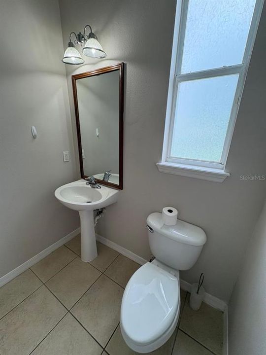 For Rent: $2,350 (3 beds, 2 baths, 1780 Square Feet)