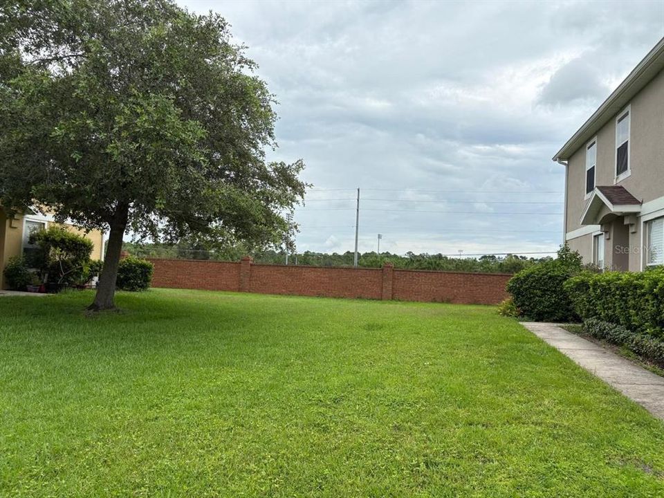 For Rent: $2,350 (3 beds, 2 baths, 1780 Square Feet)