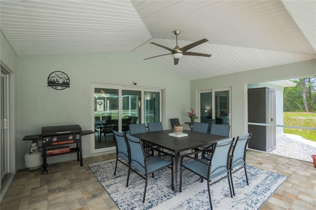 En Venta: $549,999 (3 camas, 2 baños, 2049 Pies cuadrados)