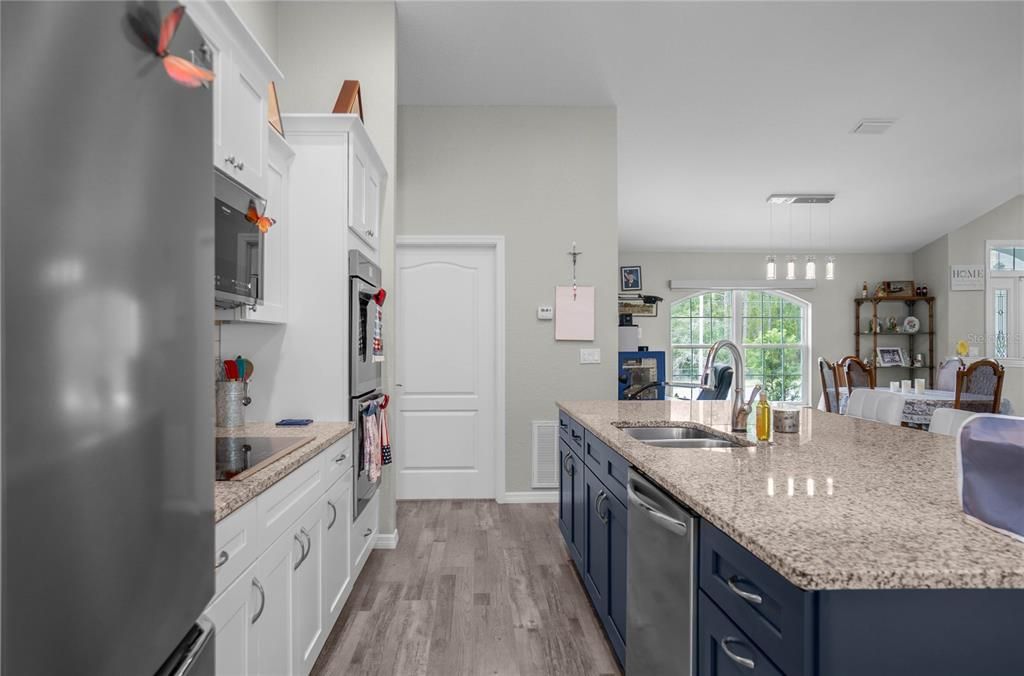 En Venta: $549,999 (3 camas, 2 baños, 2049 Pies cuadrados)