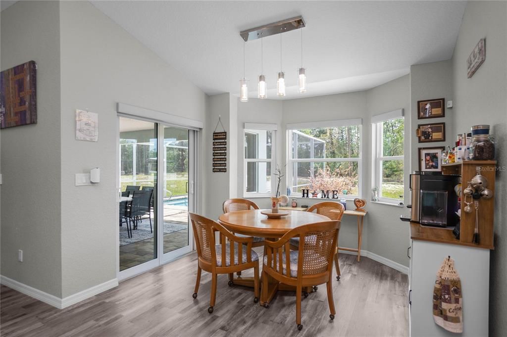 En Venta: $549,999 (3 camas, 2 baños, 2049 Pies cuadrados)