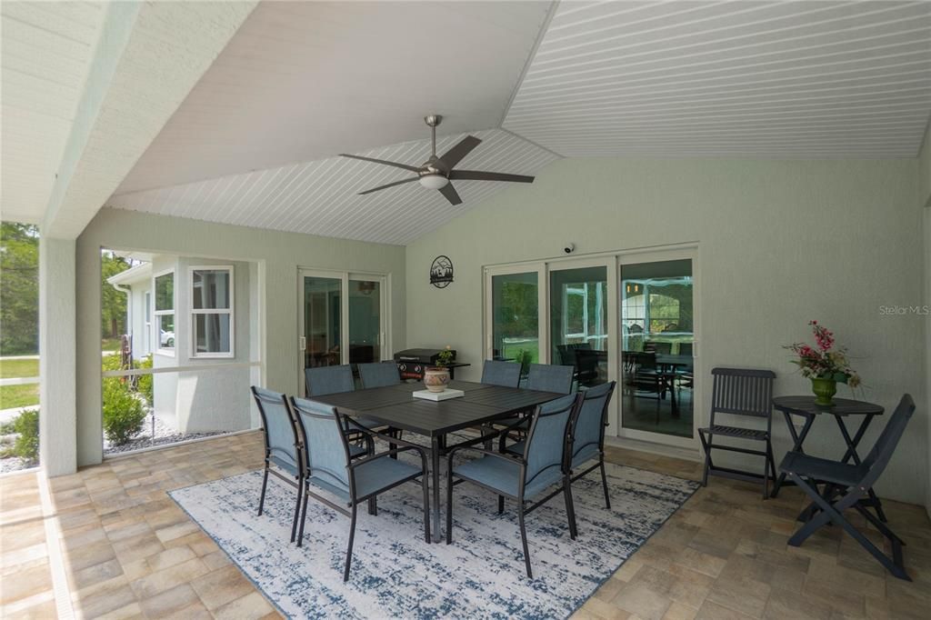 En Venta: $549,999 (3 camas, 2 baños, 2049 Pies cuadrados)
