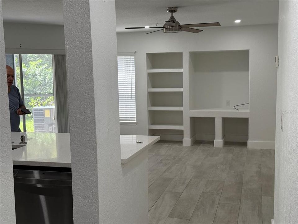 For Sale: $185,000 (2 beds, 2 baths, 1113 Square Feet)