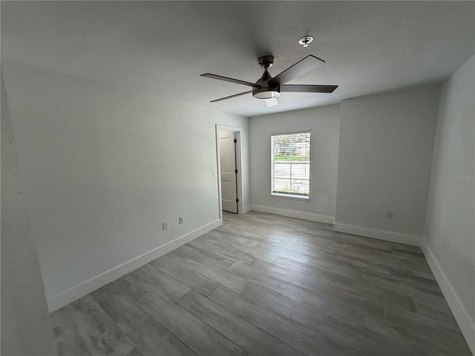 For Sale: $185,000 (2 beds, 2 baths, 1113 Square Feet)