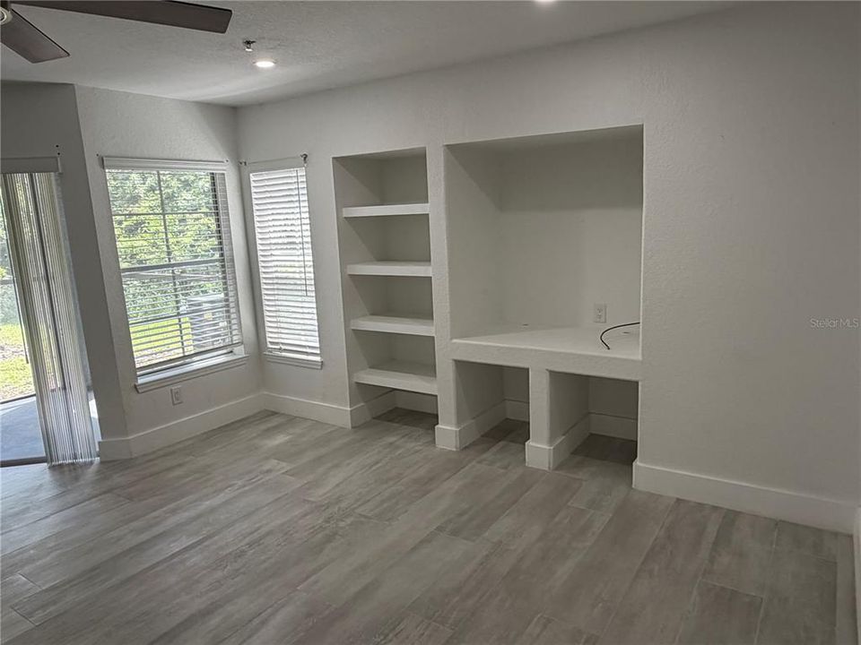 For Sale: $185,000 (2 beds, 2 baths, 1113 Square Feet)