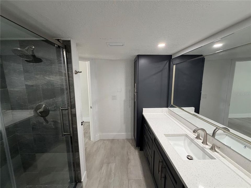 For Sale: $185,000 (2 beds, 2 baths, 1113 Square Feet)