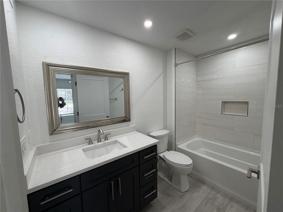 For Sale: $185,000 (2 beds, 2 baths, 1113 Square Feet)