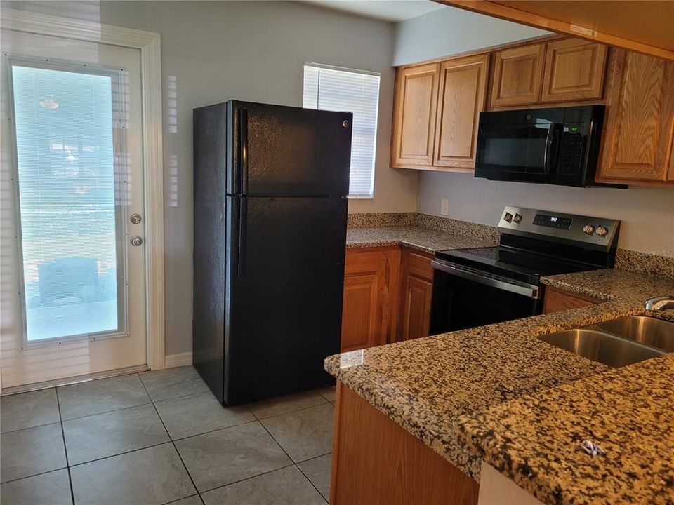For Rent: $1,800 (2 beds, 2 baths, 1200 Square Feet)