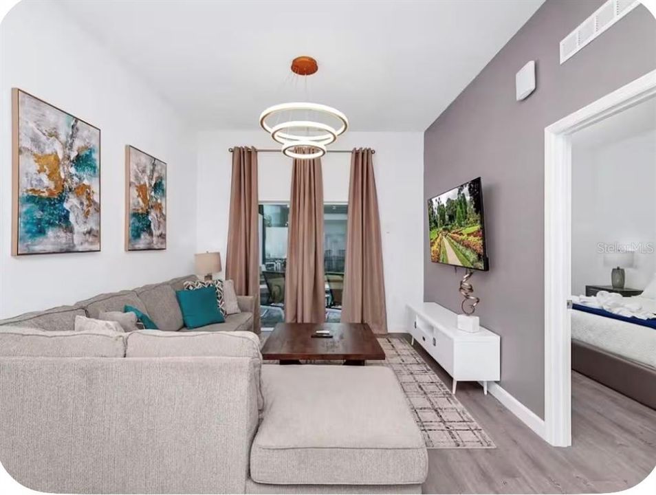 For Rent: $3,500 (5 beds, 4 baths, 1671 Square Feet)