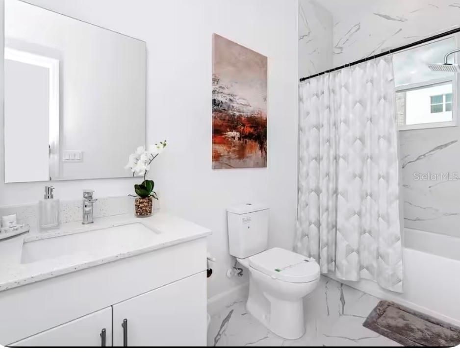 For Rent: $3,500 (5 beds, 4 baths, 1671 Square Feet)
