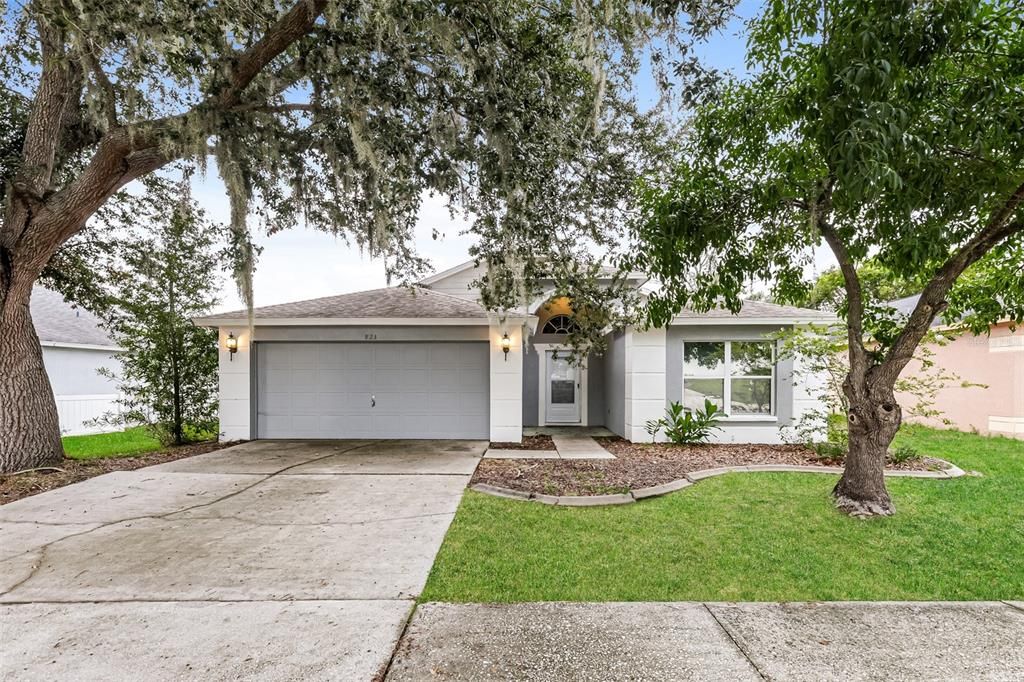 For Sale: $339,900 (3 beds, 2 baths, 1496 Square Feet)