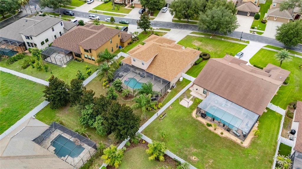 Activo con contrato: $820,000 (4 camas, 3 baños, 3639 Pies cuadrados)