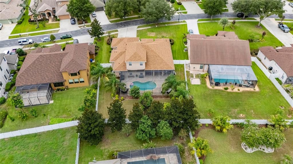 Activo con contrato: $820,000 (4 camas, 3 baños, 3639 Pies cuadrados)
