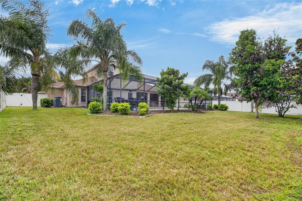 Activo con contrato: $820,000 (4 camas, 3 baños, 3639 Pies cuadrados)