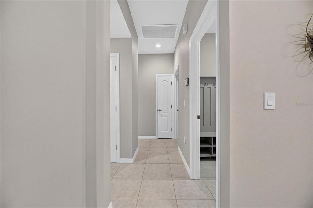 Activo con contrato: $820,000 (4 camas, 3 baños, 3639 Pies cuadrados)