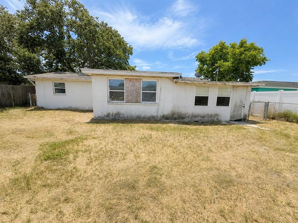 For Sale: $159,000 (3 beds, 2 baths, 1116 Square Feet)