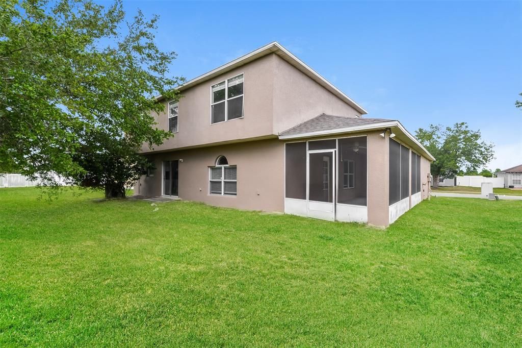 En Venta: $403,900 (5 camas, 2 baños, 2566 Pies cuadrados)