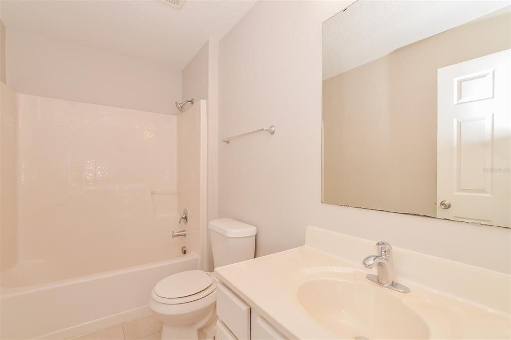 En Venta: $403,900 (5 camas, 2 baños, 2566 Pies cuadrados)