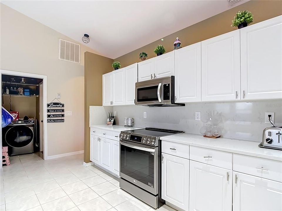 For Sale: $359,000 (3 beds, 2 baths, 2017 Square Feet)