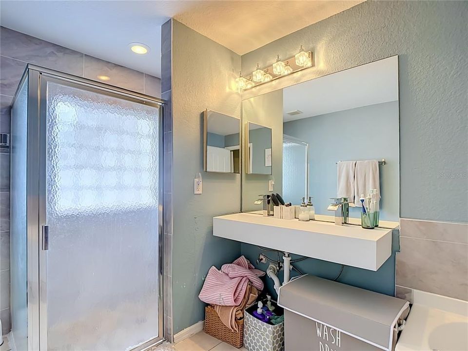 For Sale: $359,000 (3 beds, 2 baths, 2017 Square Feet)