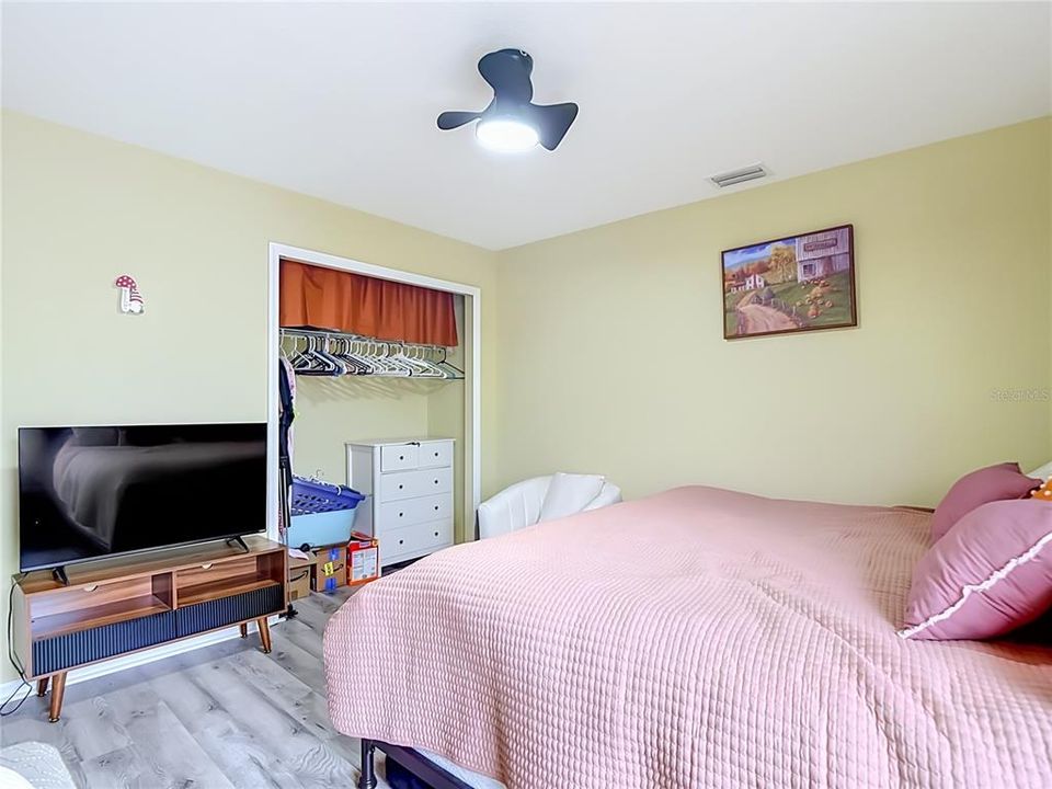 For Sale: $359,000 (3 beds, 2 baths, 2017 Square Feet)