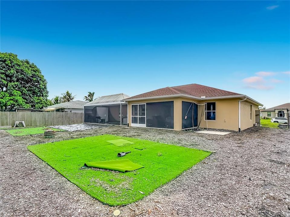 For Sale: $359,000 (3 beds, 2 baths, 2017 Square Feet)