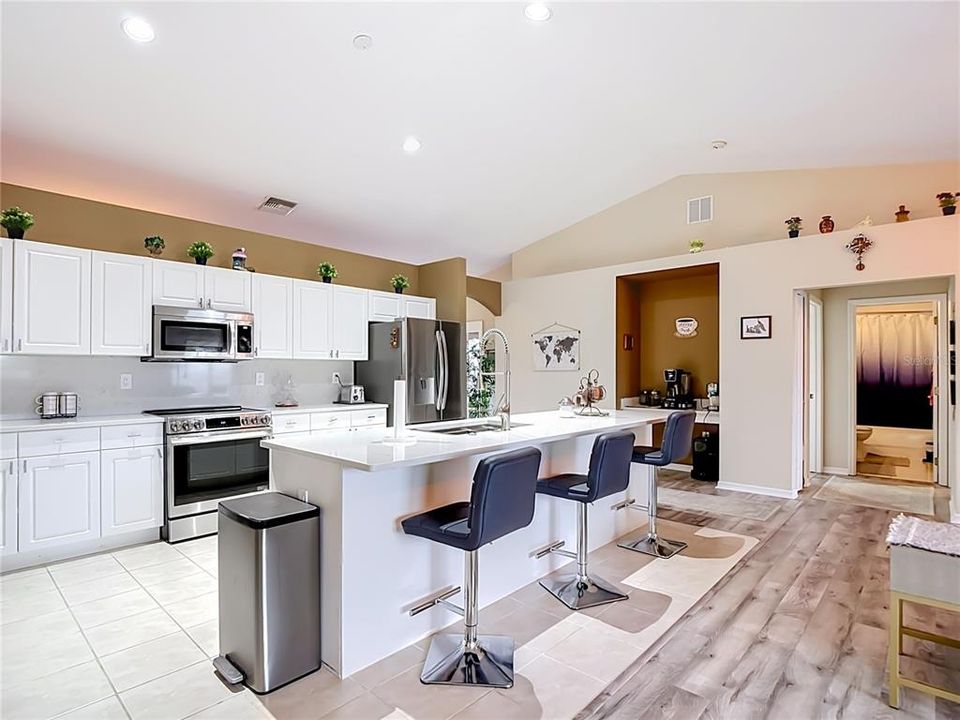 For Sale: $359,000 (3 beds, 2 baths, 2017 Square Feet)