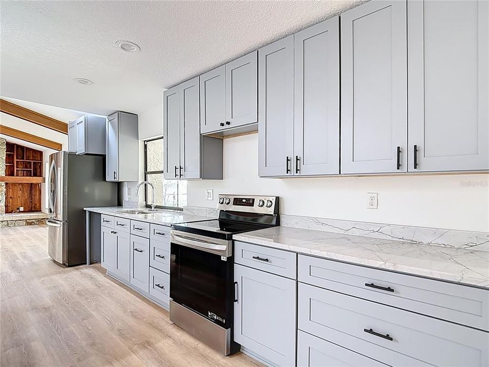 For Rent: $5,450 (4 beds, 3 baths, 2925 Square Feet)