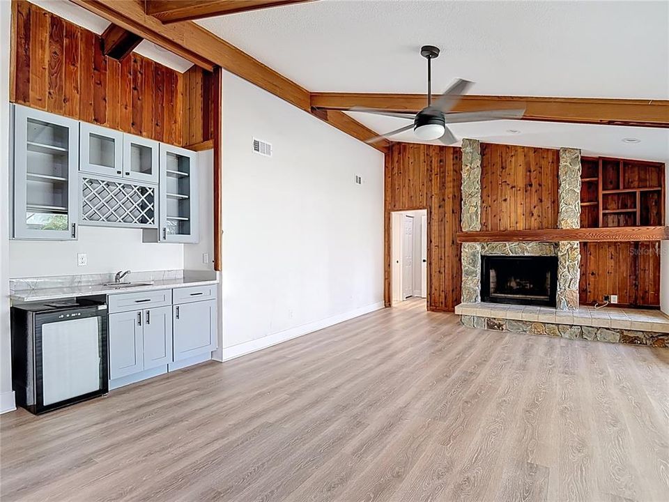 For Rent: $5,450 (4 beds, 3 baths, 2925 Square Feet)