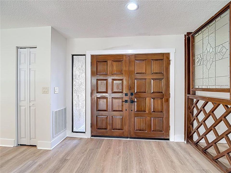For Rent: $5,450 (4 beds, 3 baths, 2925 Square Feet)