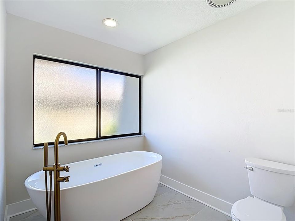 For Rent: $5,450 (4 beds, 3 baths, 2925 Square Feet)