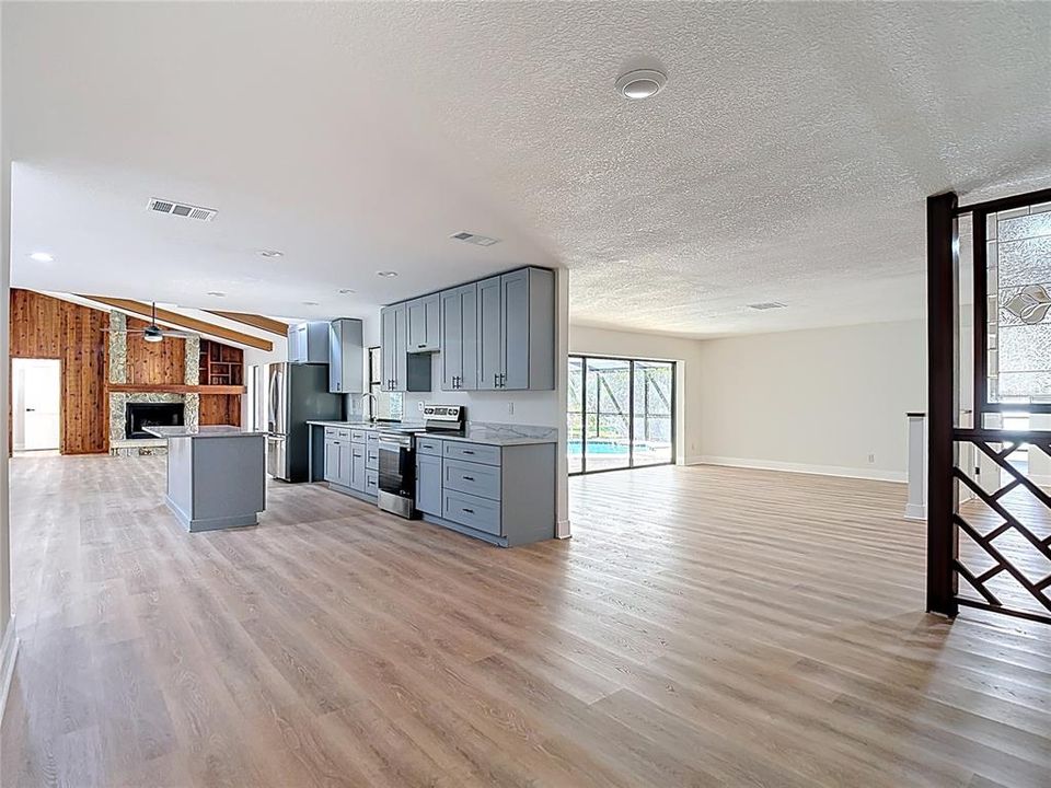 For Rent: $5,450 (4 beds, 3 baths, 2925 Square Feet)
