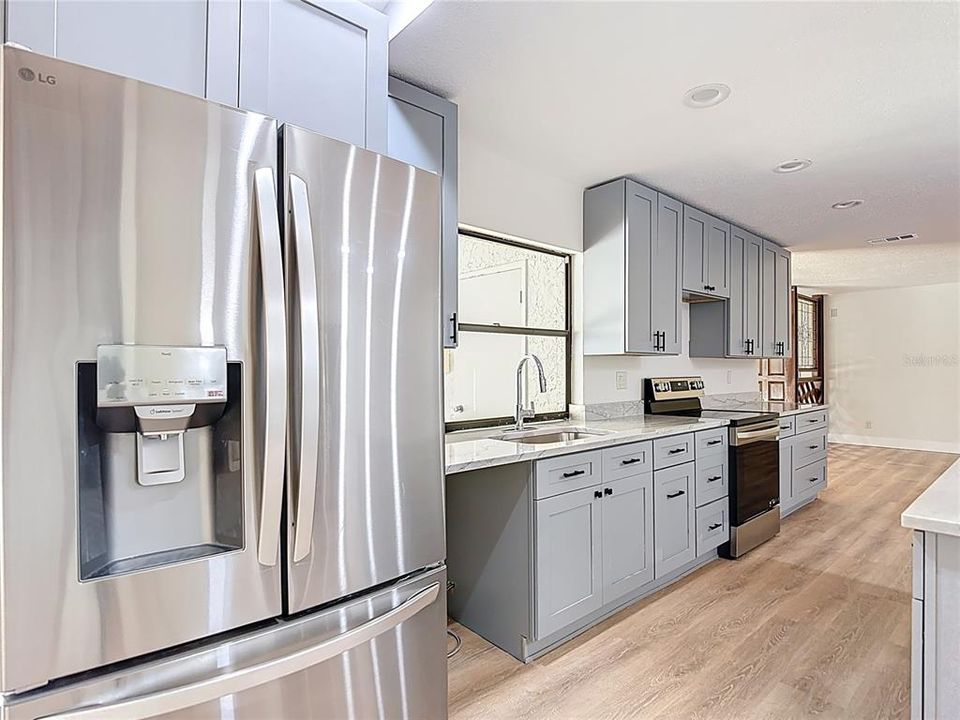 For Rent: $5,450 (4 beds, 3 baths, 2925 Square Feet)
