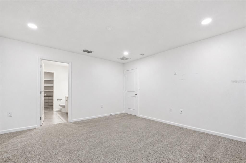 В аренду: $2,700 (4 спален, 3 ванн, 2338 Квадратных фут)