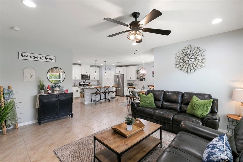 For Sale: $499,000 (4 beds, 2 baths, 1828 Square Feet)