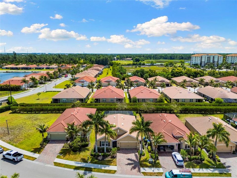 For Sale: $499,000 (4 beds, 2 baths, 1828 Square Feet)