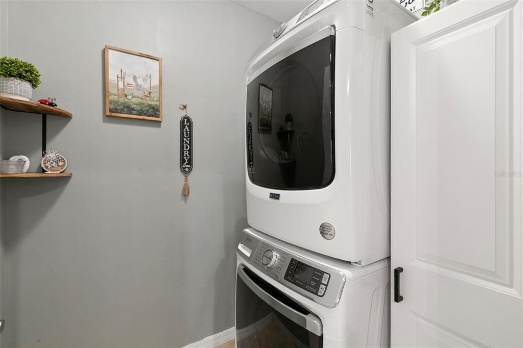 For Sale: $499,000 (4 beds, 2 baths, 1828 Square Feet)
