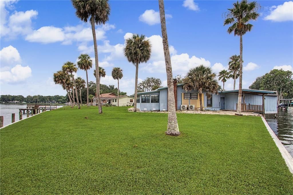 For Sale: $499,000 (3 beds, 3 baths, 2584 Square Feet)