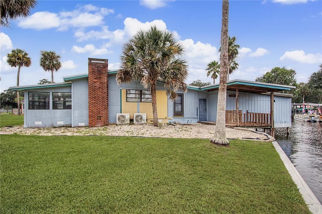 For Sale: $499,000 (3 beds, 3 baths, 2584 Square Feet)